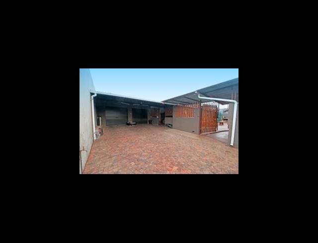 6 BEDROOM HOUSE FOR SALE IN PRIMROSE